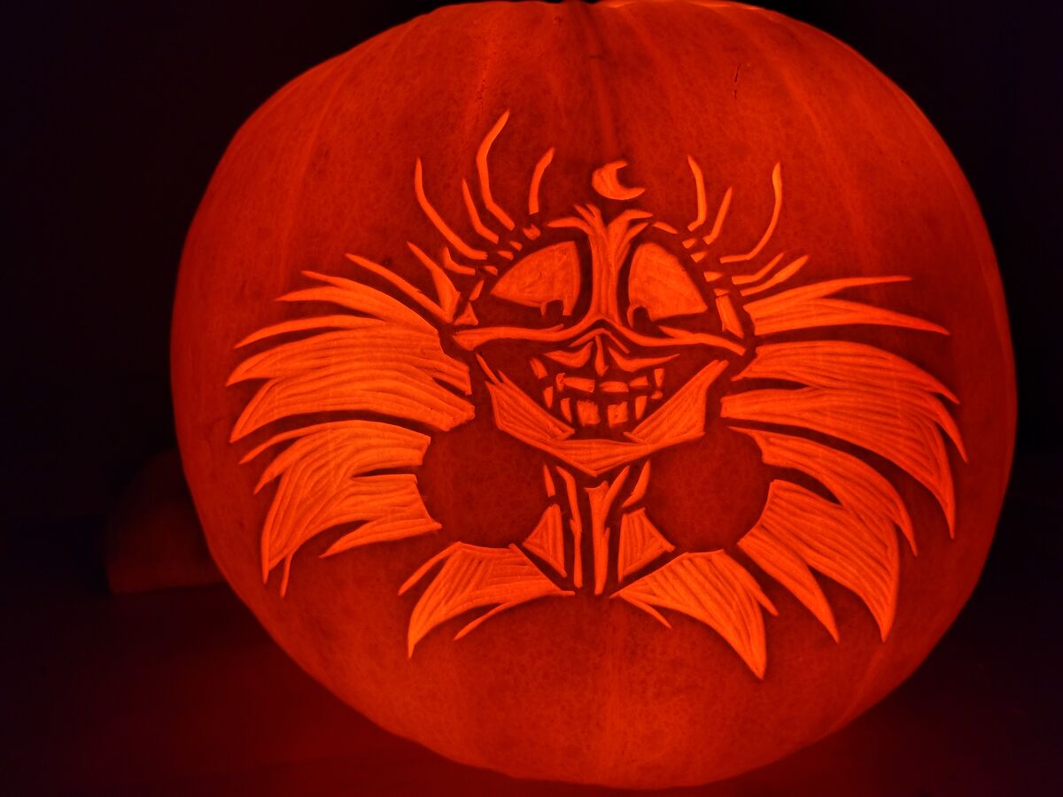 A pumpkin carved with Yzma from The Emperor's New Groove.