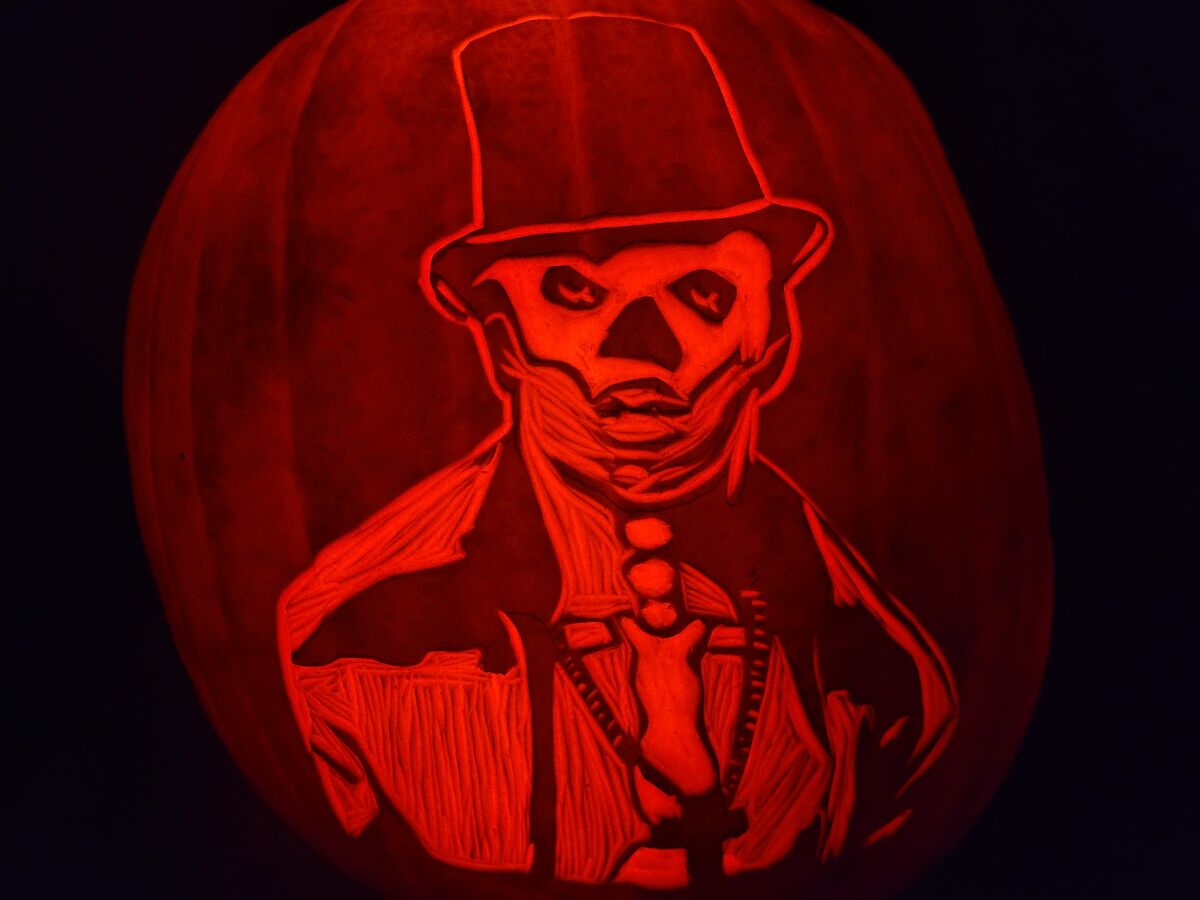 A pumpkin carved with Baron Samedi from Live and Let Die.